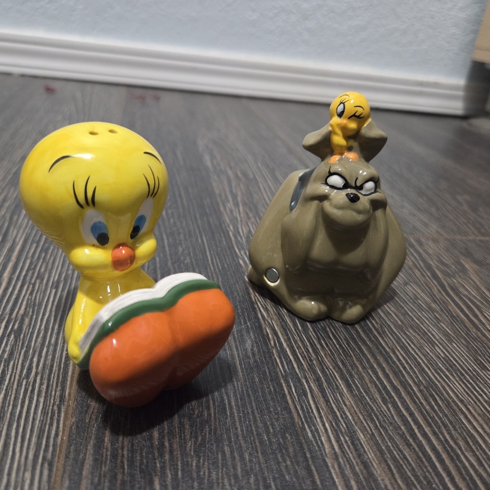 Tweety and Bulldog Salt and Pepper Shakers